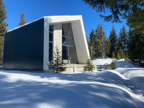 Sleeps 3