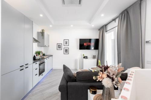 Közös társalgó / TV, Luxury - Jacuzzi Apartments Near Rome in Velletri