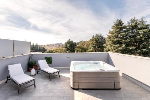  Luxury - Jacuzzi Apartments Near Rome in Velletri