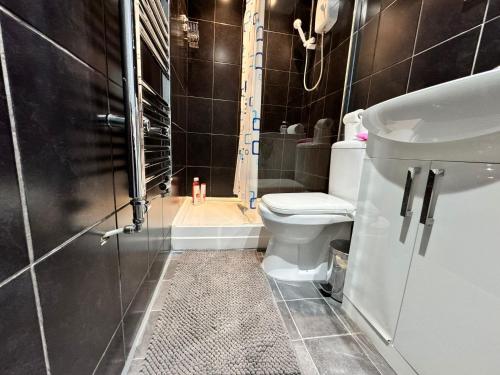 Room 2 Shared House in L6, Liverpool (photo 6)
