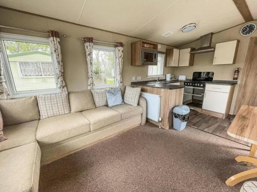 Marie Helene, 58 Mallard Carlton Meres Holiday Park in Rendham
