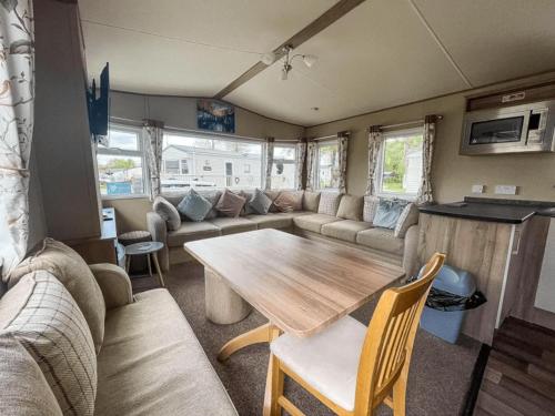Marie Helene, 58 Mallard Carlton Meres Holiday Park in Rendham