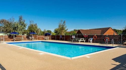 Marie Helene, 58 Mallard Carlton Meres Holiday Park in Rendham