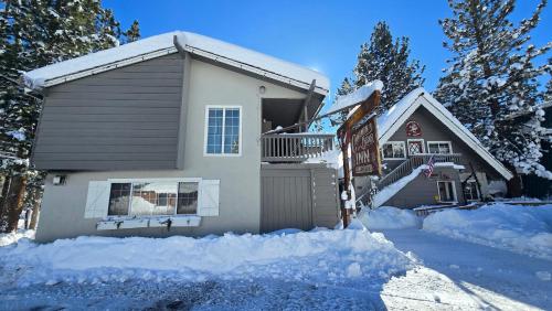Vista exterior, Cinnamon Bear Inn in Mammoth Lakes City Center