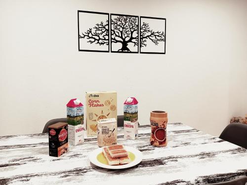 CENTER ROOMS, con desayuno y botella de Rioja Crianza