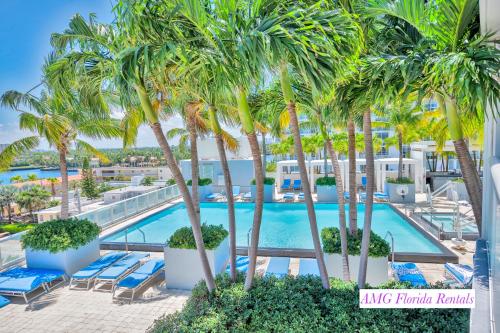 Elegant 1BR Retreat with 5 Star Amenities and Stunning Views in Fort Lauderdale, USA