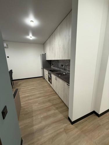 Апартаменти у Львові на вулиці Під Голоском 15б 110 з чудовим видом на місто Львів in โฮลอสโก