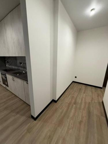 Апартаменти у Львові на вулиці Під Голоском 15б 110 з чудовим видом на місто Львів in โฮลอสโก