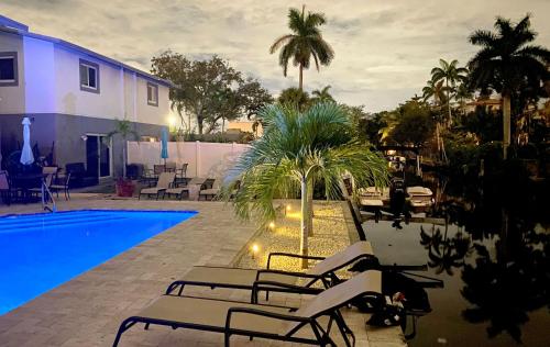 Tarpon Harbor 2 - Waterfront Townhouse Near Pool, Beach, Downtown Las Olas - Fort Lauderdale