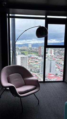 Cozy apartment with terrace SJ Cosmopolitan Tower #402 - image 3