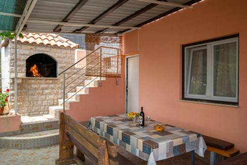 Apartments by the sea Poljica Trogir - 11103 - main image