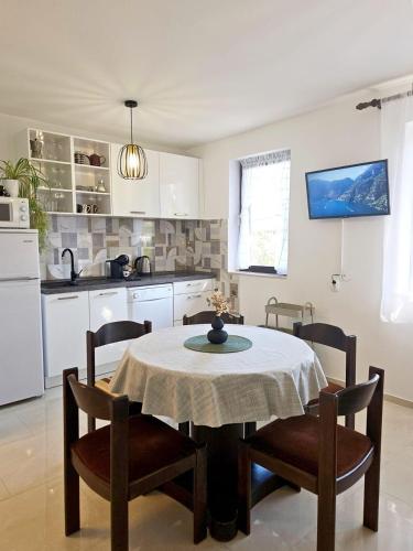 Konyha, Apartments with a parking space Malinska (Krk) - 2390 in Bogovici