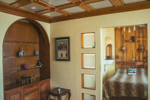 Luxury villa with pool - 14 bedrooms Cholula in Acatepec, Mexico