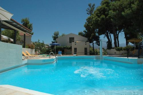 Villa Pefki - image 2