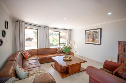 Kyle's Kin Ocean Retreat - 4 Bedrooms