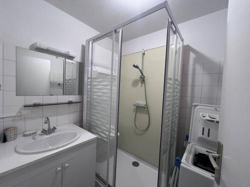 Apartment image 8