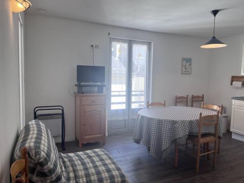 Appartement famille à Cauterets avec balcon casier à ski idéal pour 4 personnes - FR-1-812-36 - image 3