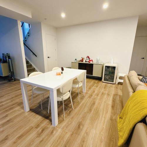 Room at Brand new house at Lincoln Road, Auckland (Foto 4)