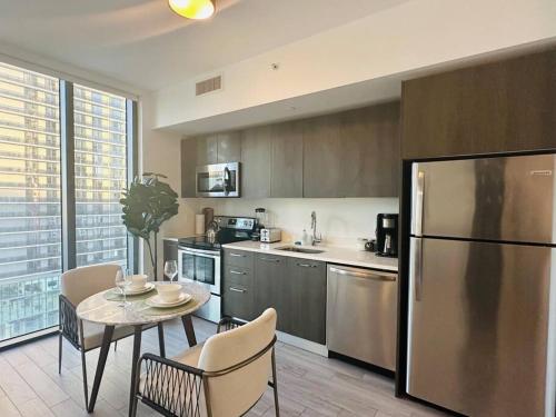 Luxury Downtown Studio Suite Next to Cruise Terminals, Kaseya Center & Bayside in Miami, USA