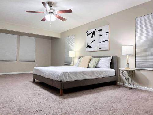 Spacious 4BR Home - Spooky Nook Miami University in Hamilton, USA