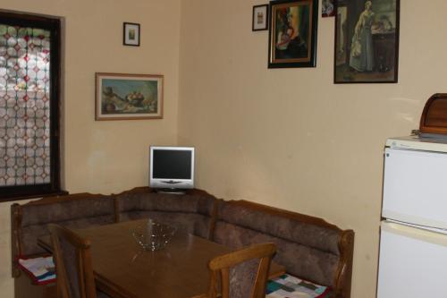 Apartments Mijuskovic - image 4