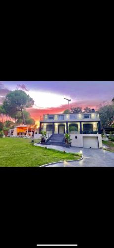 Chalet en pantano privado San Ramón