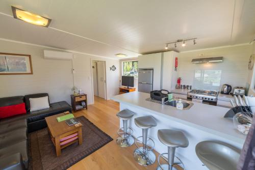 Cottage with Garden View image 6