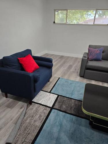 Sweet Haven Near Airport, Restaurants Plus Car Rental Available Upon Request in Irving, USA