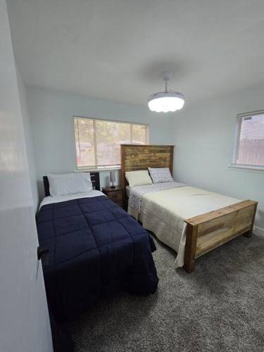Sweet Haven Near Airport, Restaurants Plus Car Rental Available Upon Request in Irving, USA