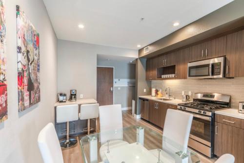 Luxury 2BR Escape in the Heart of DTLA in Los Angeles, USA