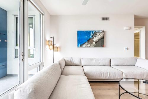 2BR West Hollywood Escape in Los Angeles, USA