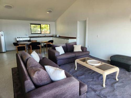 Secret Cove Beach House in Ha‘alalo