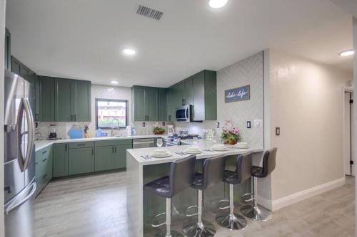 Entire Modern 3-Bedroom Home w Gated Yard in San Diego, USA