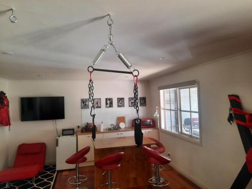 Cock or Two Kink House in Cockatoo