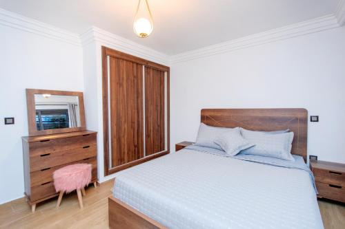 Appartement Duplex Hivernage - Tap to explore photos