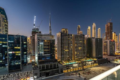 Elegant 2 Bedroom in Business Bay with Burj View, Dubaï (photo 2)