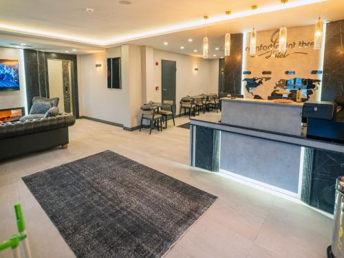 Comfort Point Three Hotel Comfort Point Three Hotel