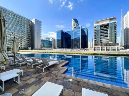 Elegant 2 Bedroom in Business Bay with Burj View, Dubaï (photo 8)