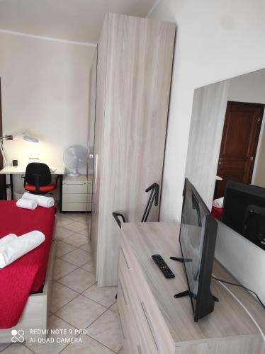 APPARTAMENTO SANTA RITA Con due Camere InalpiArena 9 min CENTRO CITTA, Turín (fotografie 5)