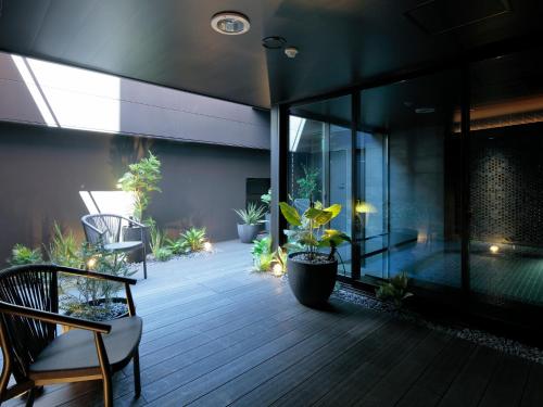 Tesis özellikleri, Princess Garden Hotel in Nagoya