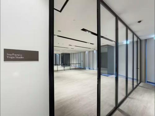 New 2 Bedroom apartment overlooking Burj Khalifa and fountain view in downtown, Дубай (фото 3)