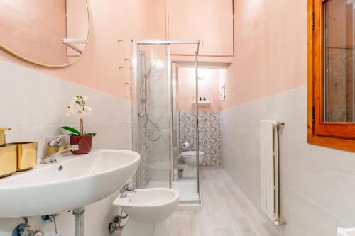 Wine Apartments Florence Sangiovese - image 3