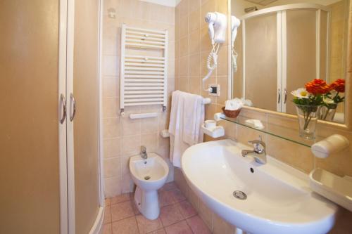 Nights In Rome - image 8