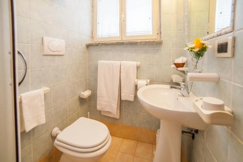 Nights In Rome - image 2