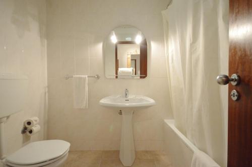 Apartamentos Paula Bela by Garvetur - image 11