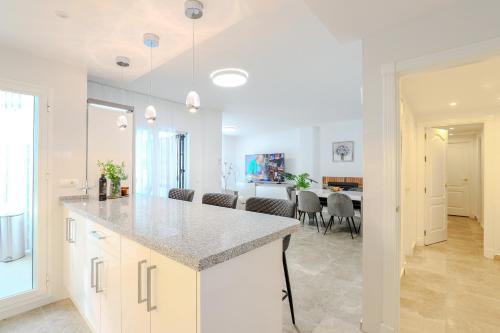 Los Naranjos de Marbella apartment - image 2