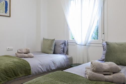Three-Bedroom Apartment image 10