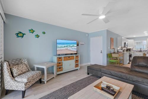 Colony Beach Club 101 in New Smyrna Beach, USA