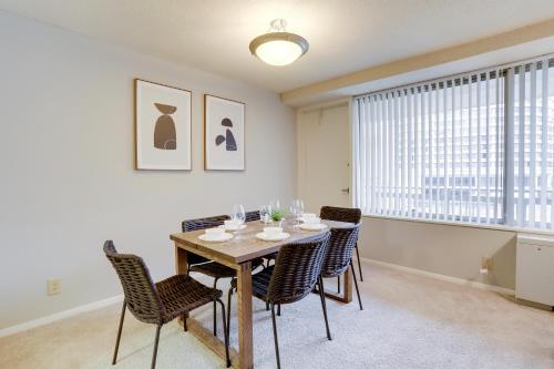 Apartment Near to the Airport in Crystal City! in Arlington, USA