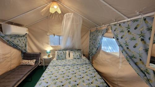 Brookhouse & Glamping Room Type - Tent